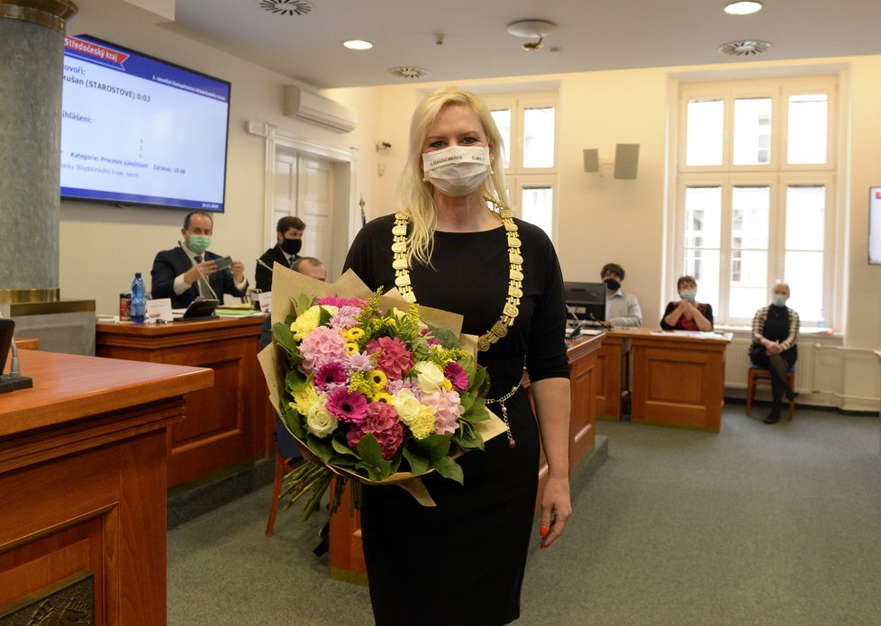 Hejtmankou Středočeského kraje se stala Petra Pecková (STAN), vystřídala Jaroslavu Pokornou Jermanovou (16. 11. 2020).