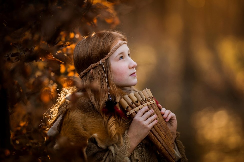 Mladá fotografka z Ostravy Petra Petřeková fotí nejčatěji děti, které stylizuje do různých pohádek, či svatby a zamilované páry.