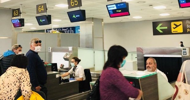 Poslední repatriační let přiveze 329 Čechů. Za letenku z Austrálie platí 18 tisíc