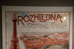 Součástí návštěvy Petřínské rozhledny je i její expozice v základech, která upomíná na dobu a okolnosti jejího vnziku, zrovna tak jako na podobu Prahy z konce 19. století.