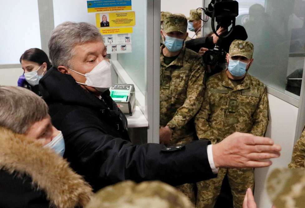 Ukrajinský exprezident Petro Porošenko při návratu do vlasti (17.1.2022)