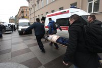 Výbuch zmrzačil studenta v Petrohradu: Pro něco se sehnul, přišel o ruku