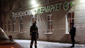 Výbuch v supermarketu v Petrohradě: Desítka zraněných kvůli podomácku vyrobené bombě.