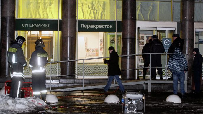 Výbuch v supermarketu v Petrohradě: Desítka zraněných kvůli podomácku vyrobené bombě