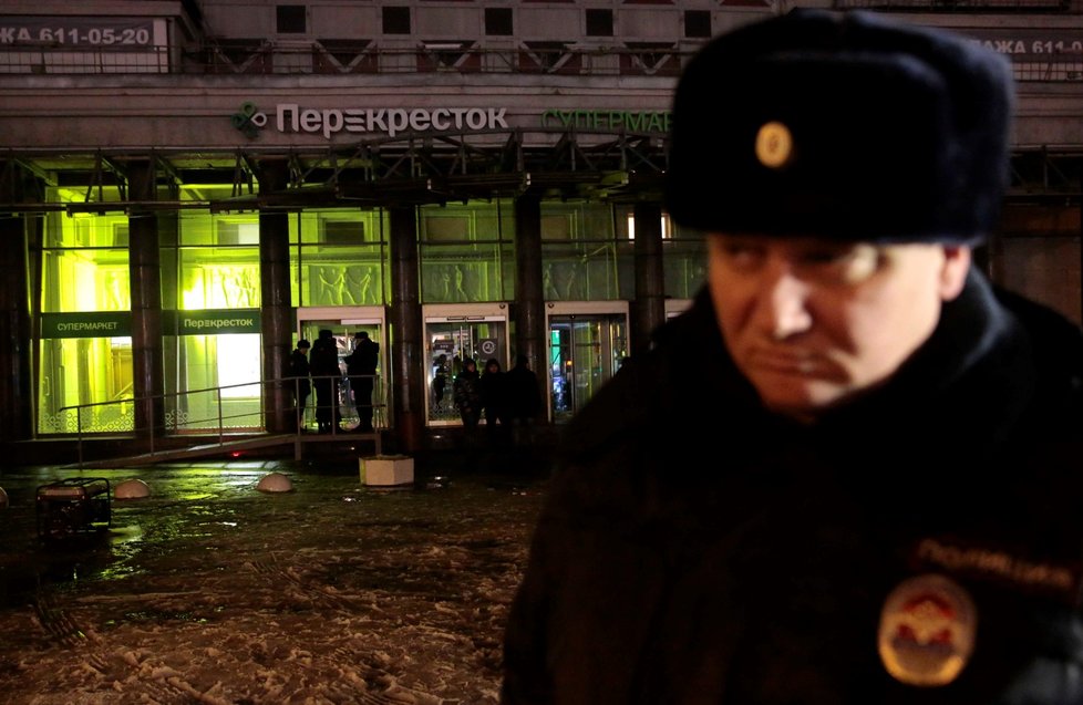 Výbuch v supermarketu v Petrohradě: Desítka zraněných kvůli podomácku vyrobené bombě