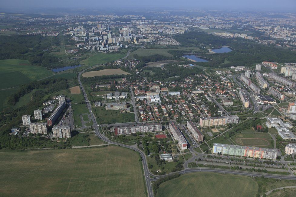 Z takovéhle ptačí perspektivy si mohli němečtí vzduchoplavci prohlédnout Petrovice v roce 1932. Tehdy však vypadaly na hony jinak, než jak je tomu dnes. (ilustrační foto)