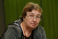 Zemřela Petruška Šustrová (†75), disidentka a mluvčí Charty 77