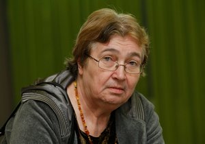Zemřela Petruška Šustrová (†75), disidentka a mluvčí Charty 77