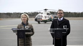Šéfka eurokomsie Ursula von der Leyenová a finský premiér Petter Orpo (19. 4. 2024).