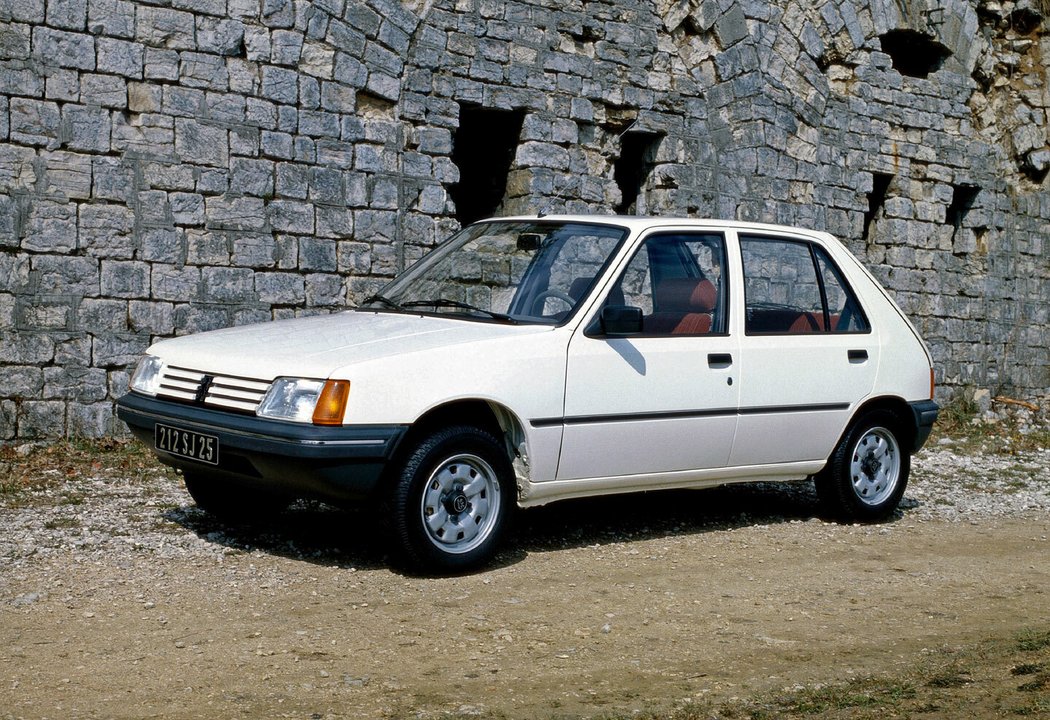 Peugeot 205 5D SR (1984)