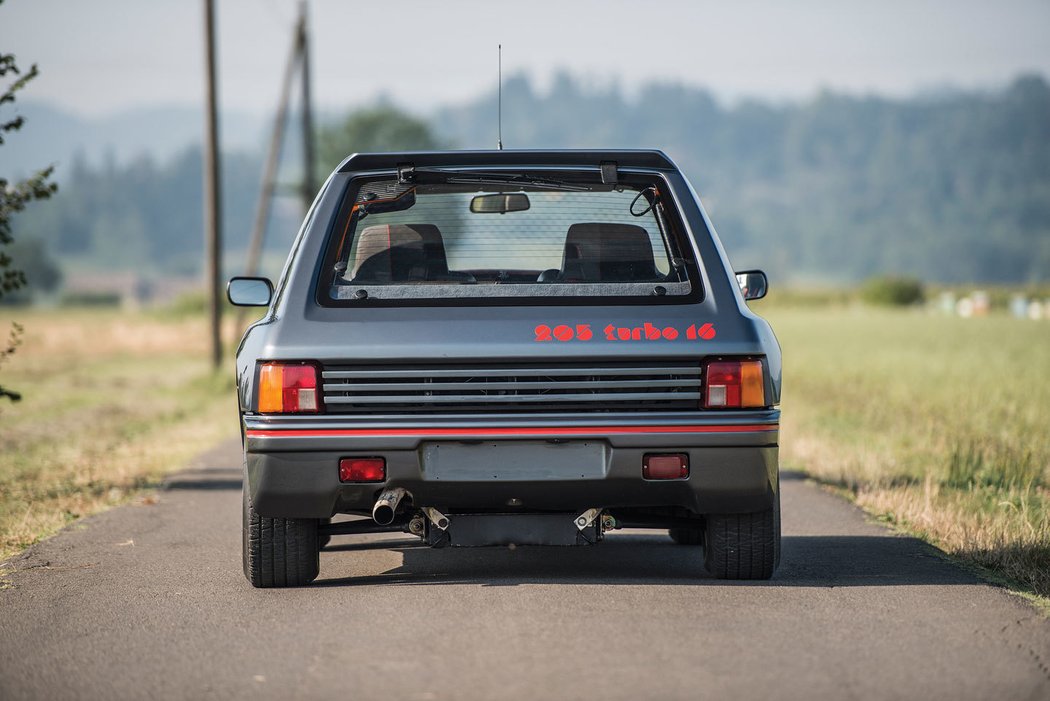 Peugeot 205 Turbo 16