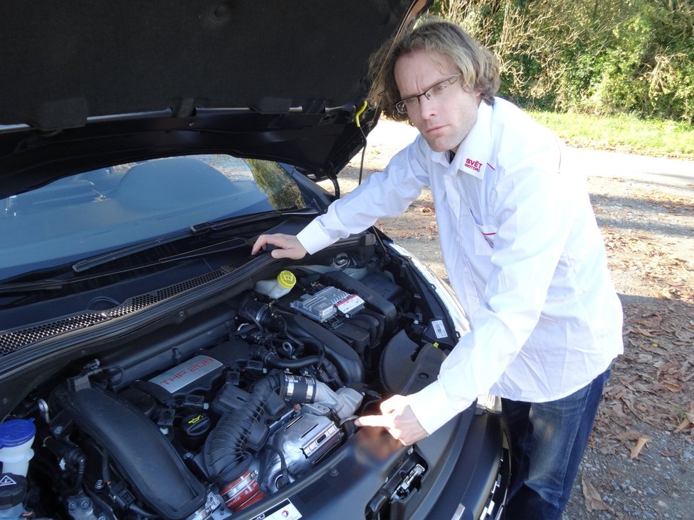 Šetřit turbodmychadlo pomáhá jeho vodní chlazení a navíc ještě dochlazování po vypnutí motoru