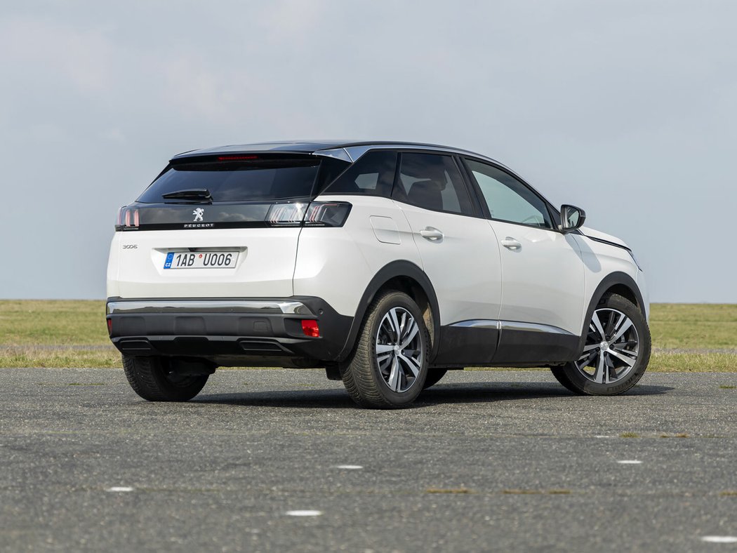 Peugeot 3008 1.2 Hybrid 136