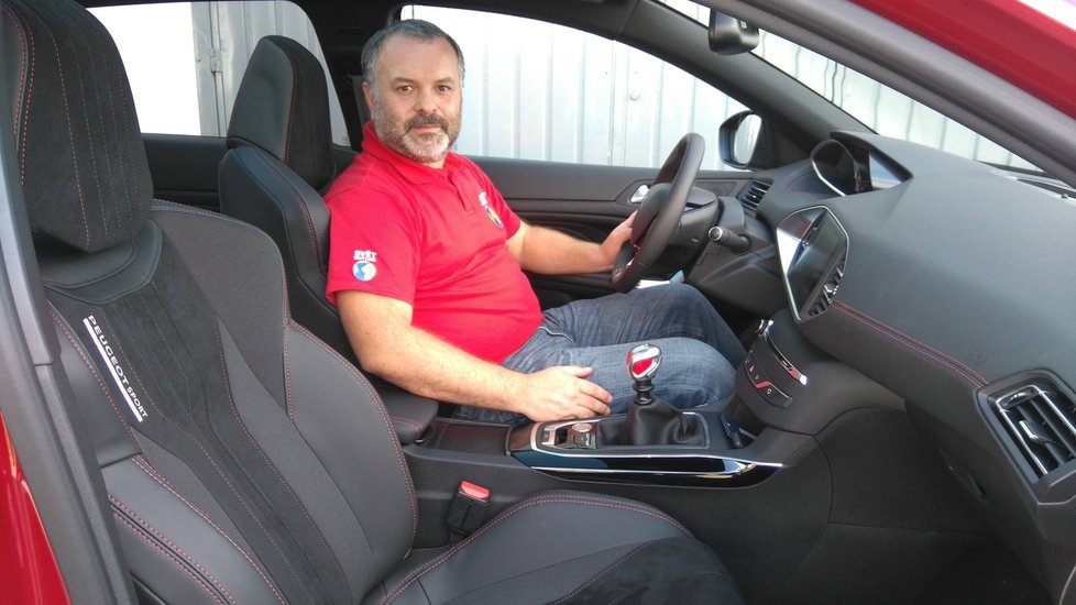 Řídit nový Peugeot 308 GTi je zážitek