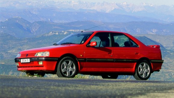 Peugeot 405 čeká po 33 letech konec. Ale ne tak docela úplný...