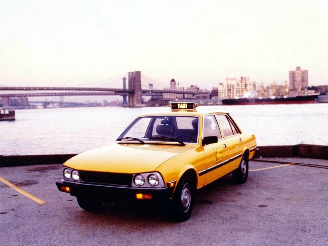 Jakožto jedno z posledních úspěšných francouzských aut ve Spojených státech se 505 dostala do služby i jako ikonické žluté newyorské taxi. Překvapující množství ojetých amerických 505 se dostalo do Evropy a dodnes se dají relativně snadno sehnat.