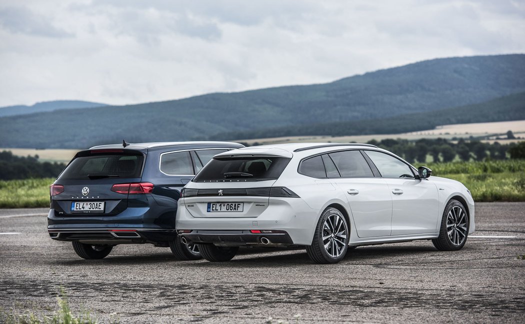 Peugeot 508 SW Hybrid 225 vs. VW Passat Variant GTE