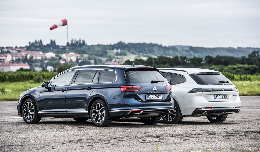 Peugeot 508 SW Hybrid 225 vs. VW Passat Variant GTE