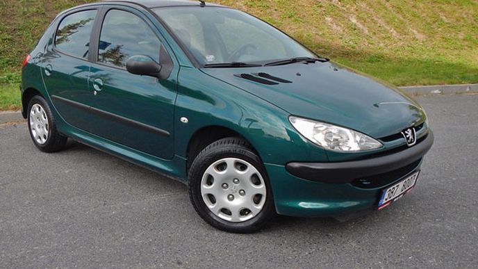 Ojetý Peugeot 206: Ženy jej chtějí Ojetý Peugeot 206: Ženy jej chtějí