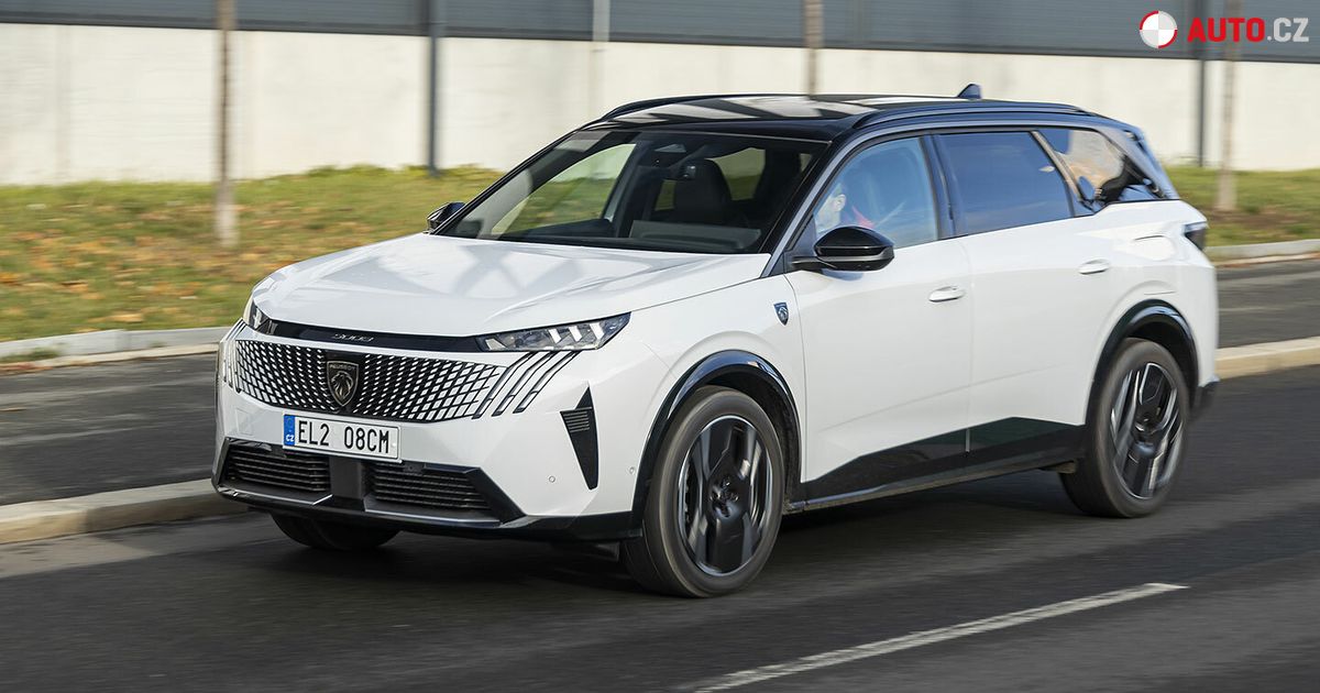 Peugeoty 3008 a 5008 s pohonem všech kol. Kdy dorazí na český trh?