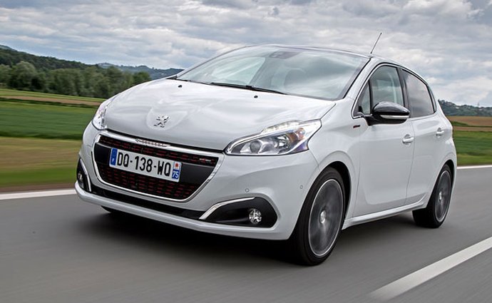 Peugeot připravuje elektrickou 208. Od běžné varianty se příliš lišit nebude