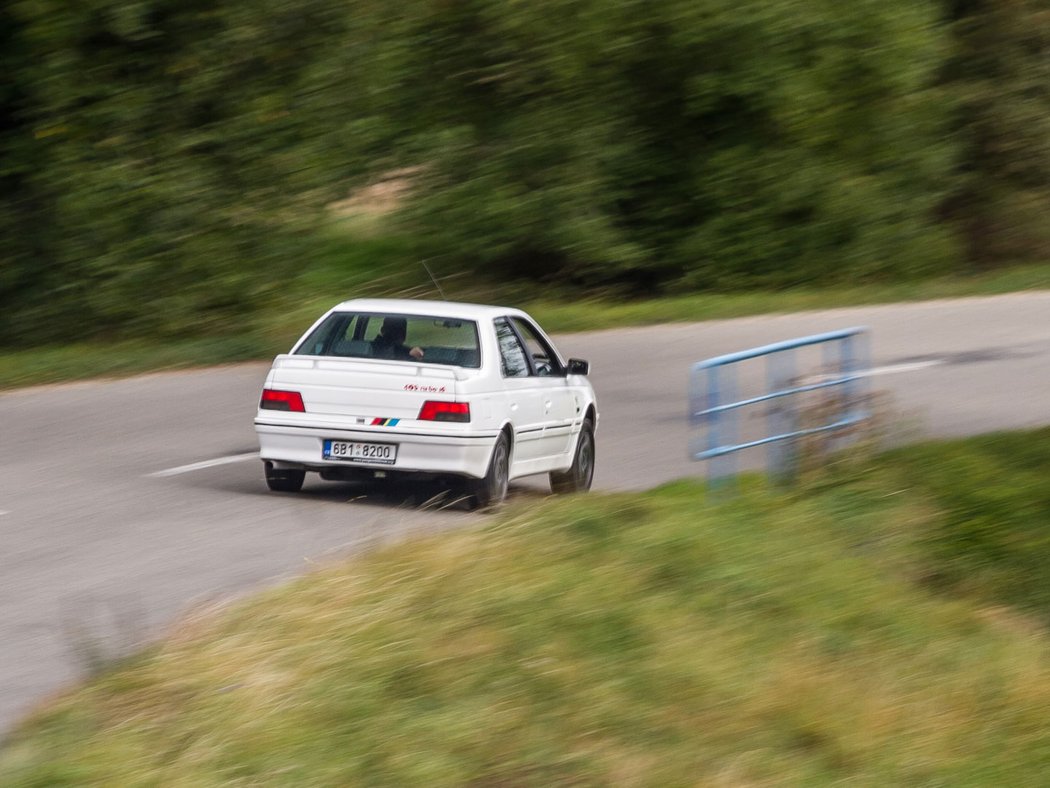 Peugeot 405