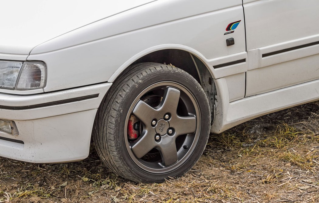 Peugeot 405