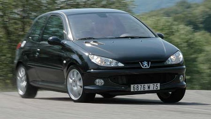 Peugeot 206 1,6 HDI: První jízdní dojmy Peugeot 206 1,6 HDI: První jízdní dojmy