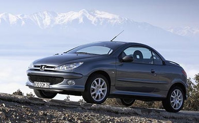 Výhodný leasing a slevy na Peugeoty v září