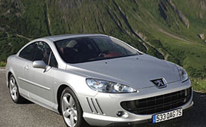 Peugeot 407 Coupé také s čtyřválcem 2,0 HDI (100 kW)