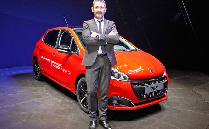 Šéfdesignér Peugeotu Vidal: Čtyřdveřové kupé je možná cesta (rozhovor)