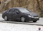 Spy Photos: Peugeot 408 vyrazil na silnice (nové foto)
