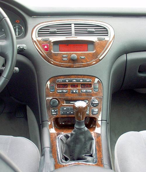 Peugeot 607