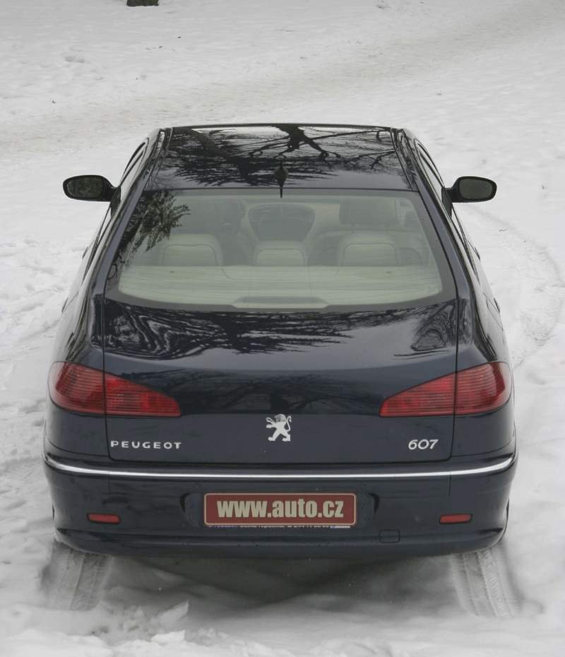 Peugeot 607