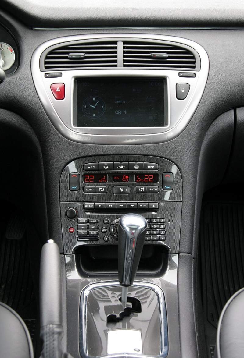 Peugeot 607