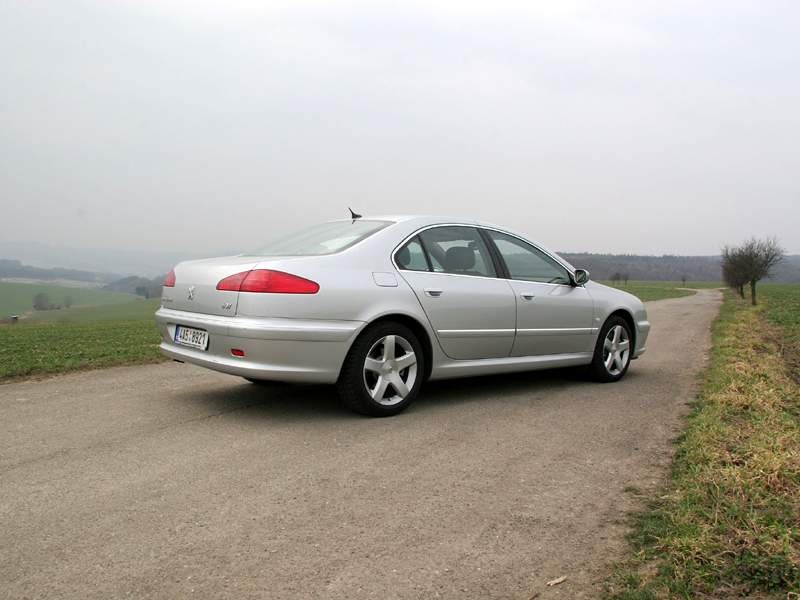 Peugeot 607