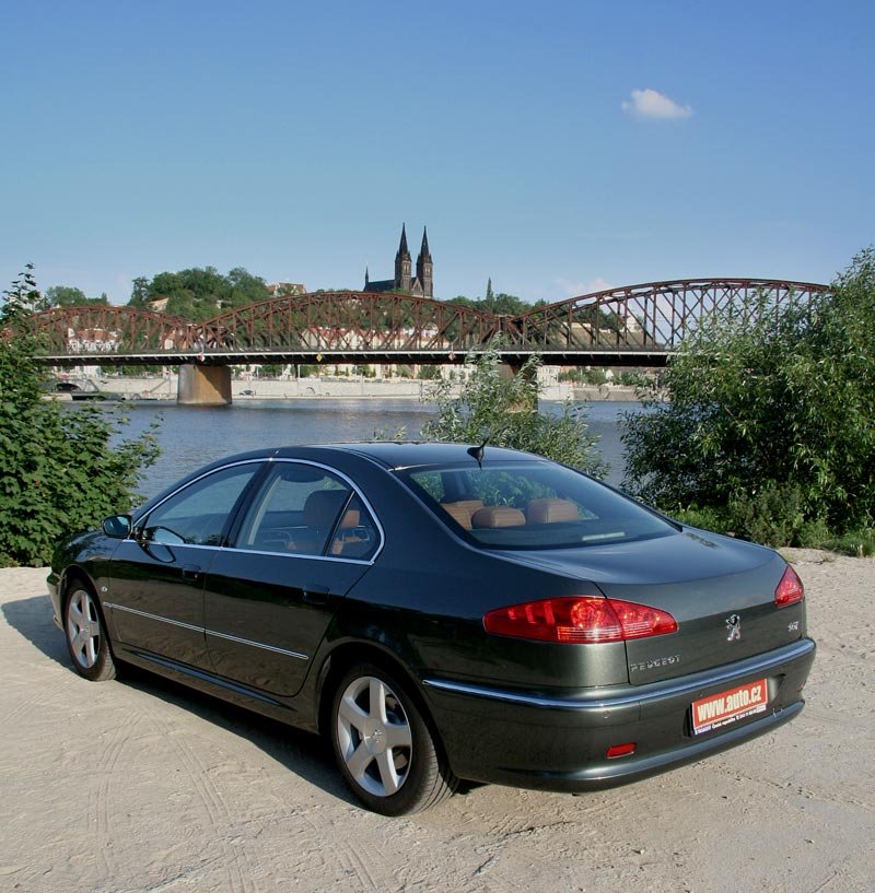 Peugeot 607