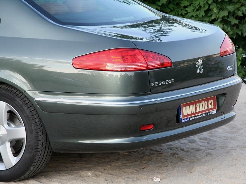 Peugeot 607