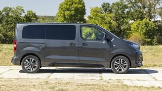 Peugeot Traveller Allure Standard Peugeot Traveller Allure Standard