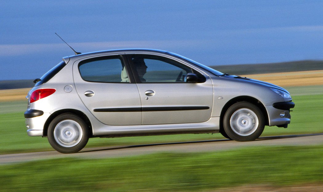 Peugeot 206 5D (2003)