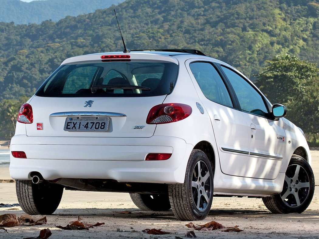 Peugeot 207 QS (2012)