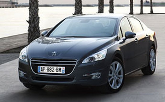 PSA brzdí pro malý zájem výrobu Peugeotu 508