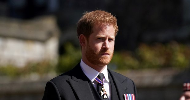 Princ Harry na pohřbu prince Philipa