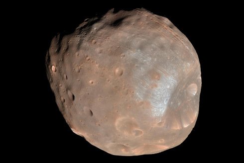 Měsíc Phobos na snímku NASA