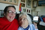 Phyllis Lyonová a Del Martinová si řeknou po 55 letech řeknou své ano