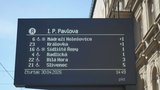 Nový symbol na zastávkových panelech pražské MHD: Vločka značí klimatizovanou tramvaj
