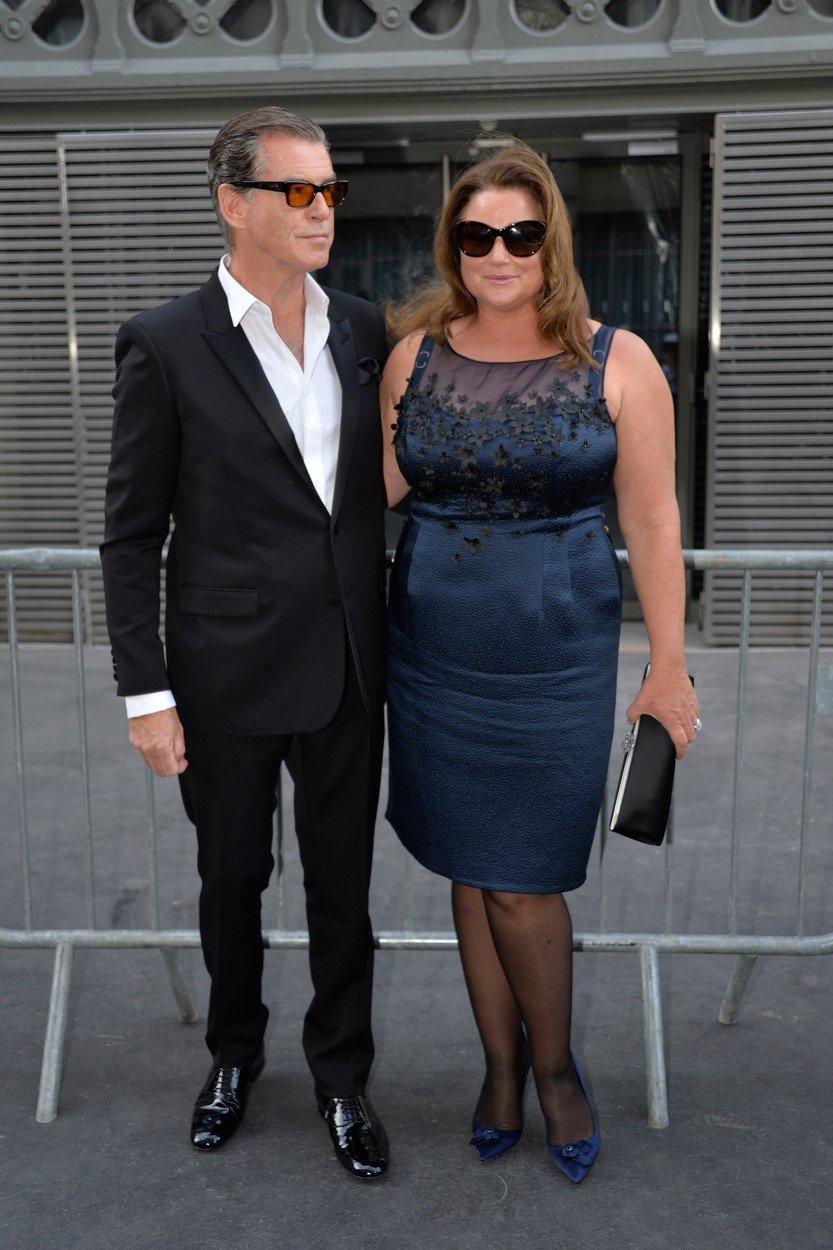 Pierce Brosnan s manželkou Keely Shay Smith v roce 2015.