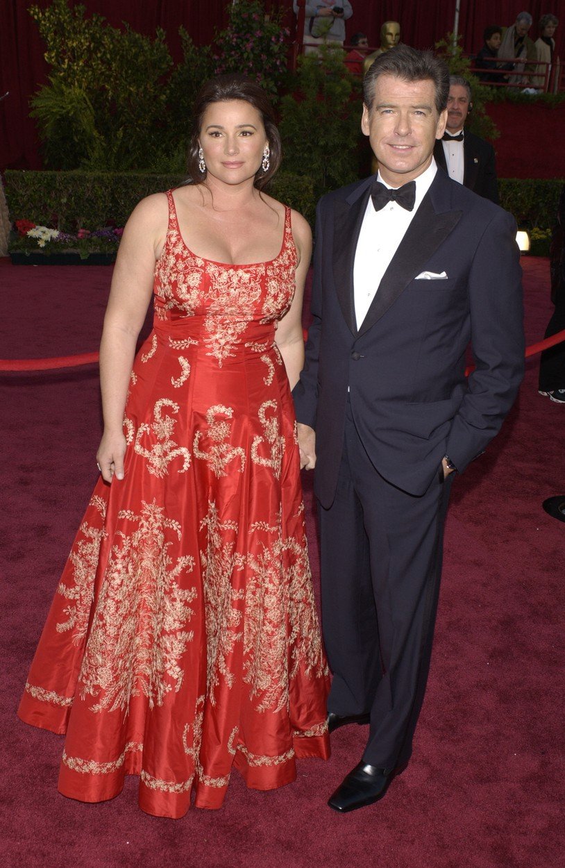 Pierce Brosnan s manželkou Keely Shaye Smith v roce 2005