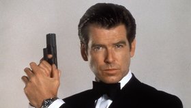 Pierce Brosnan jako James Bond