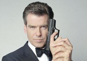 Pierce Brosnan jako James Bond